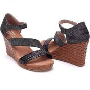 Toms Clarissa wedge Sandals black with silver shimmer women’s size 8.5 casual‎